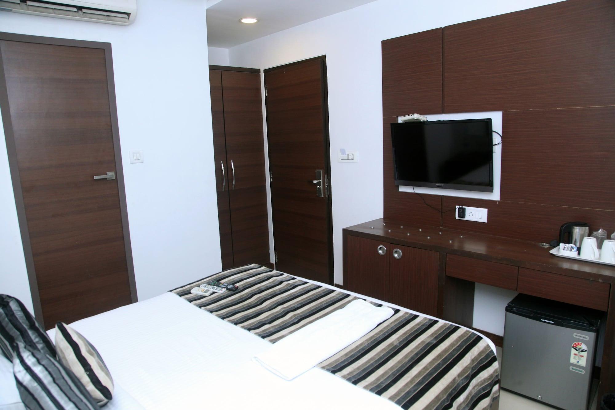 Hotel Concord Galaxy Мумбай Екстериор снимка