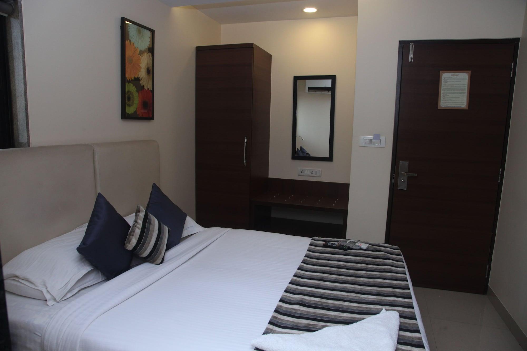 Hotel Concord Galaxy Мумбай Екстериор снимка