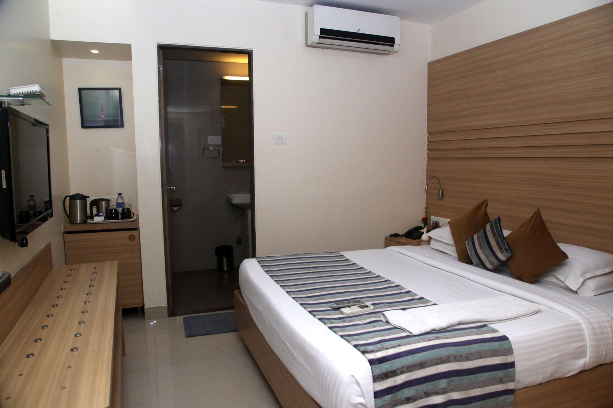 Hotel Concord Galaxy Мумбай Екстериор снимка