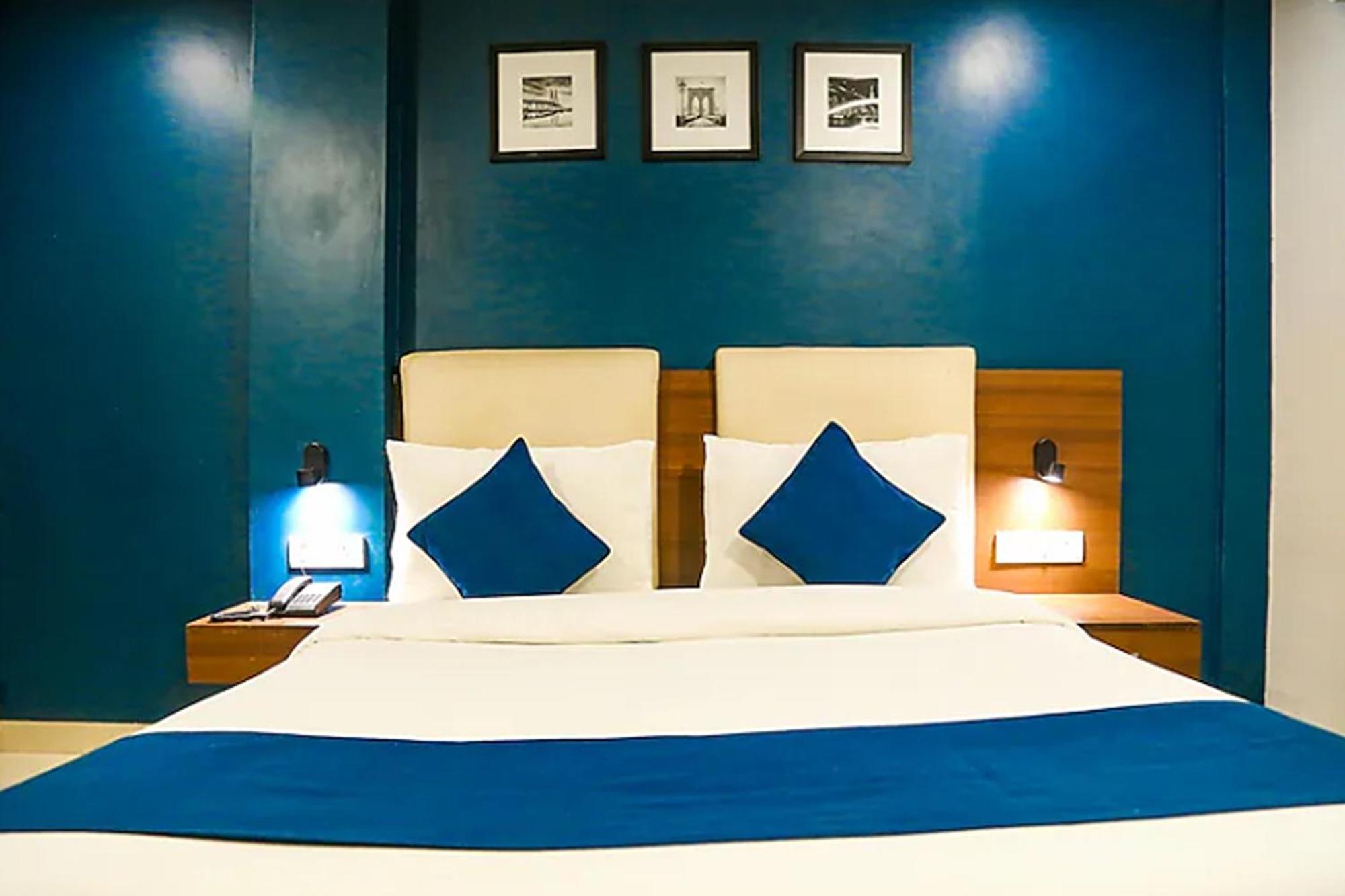 Hotel Concord Galaxy Мумбай Екстериор снимка