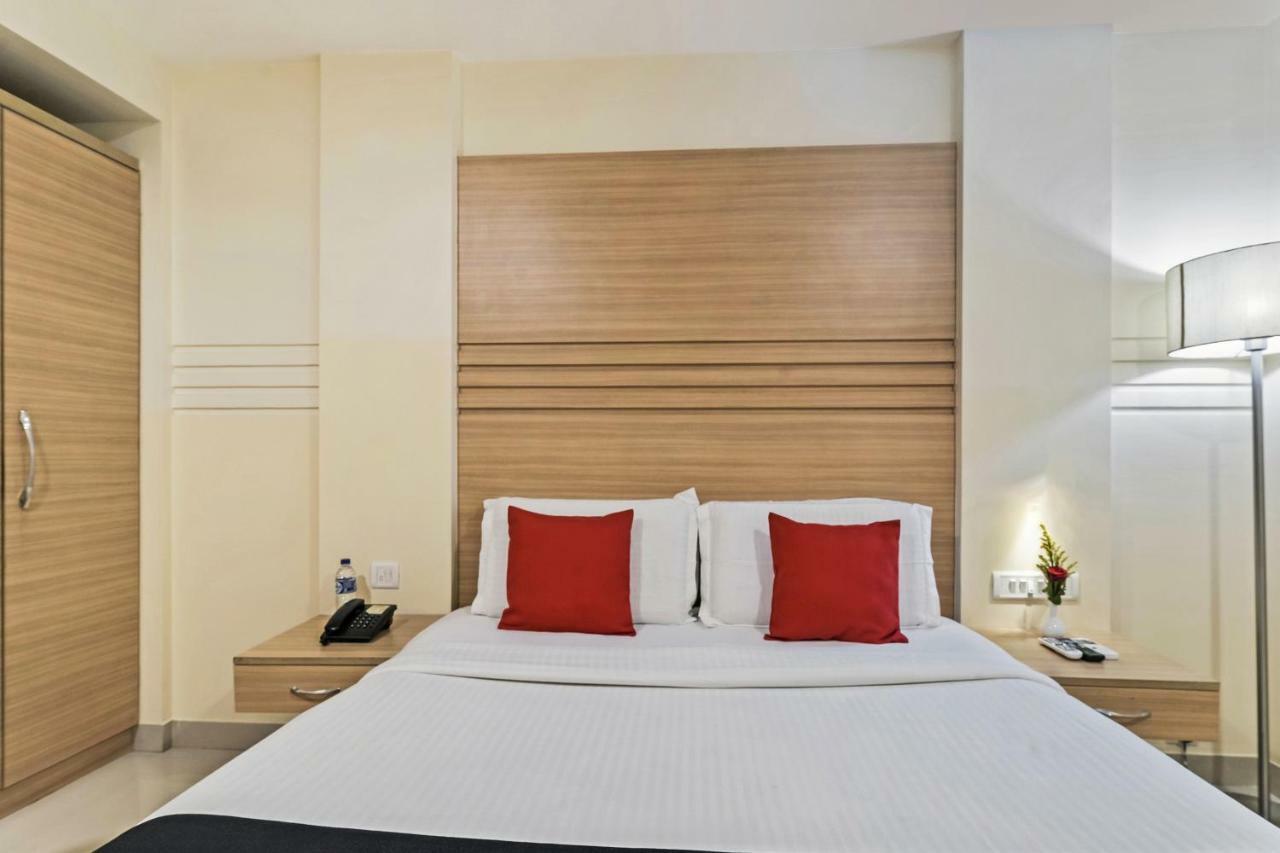 Hotel Concord Galaxy Мумбай Екстериор снимка