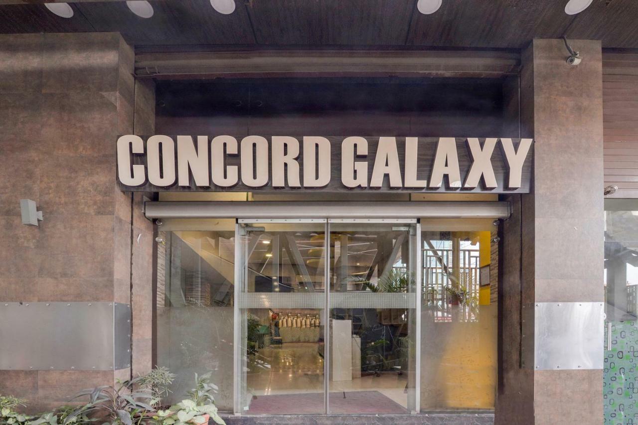 Hotel Concord Galaxy Мумбай Екстериор снимка