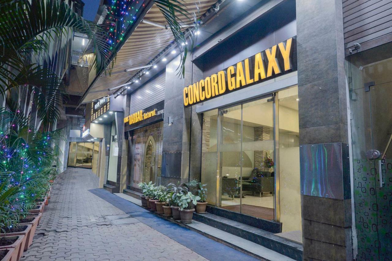 Hotel Concord Galaxy Мумбай Екстериор снимка