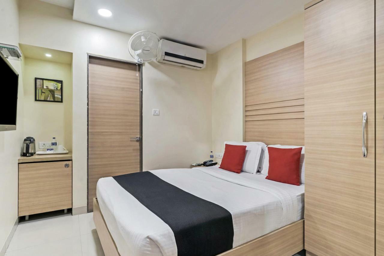 Hotel Concord Galaxy Мумбай Екстериор снимка