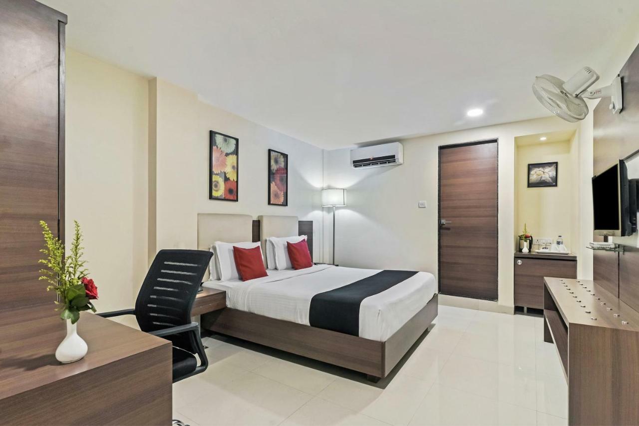 Hotel Concord Galaxy Мумбай Екстериор снимка