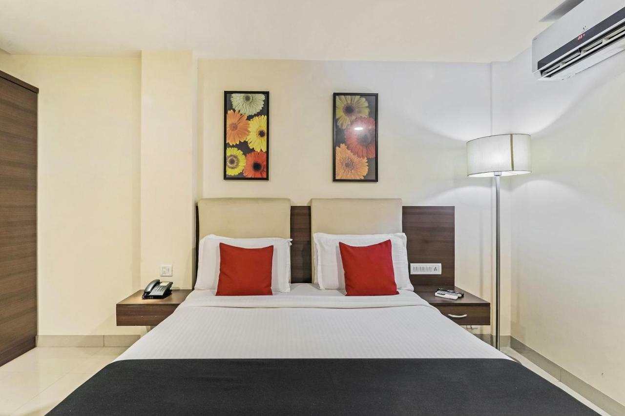 Hotel Concord Galaxy Мумбай Екстериор снимка